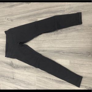 Black lululemon leggings